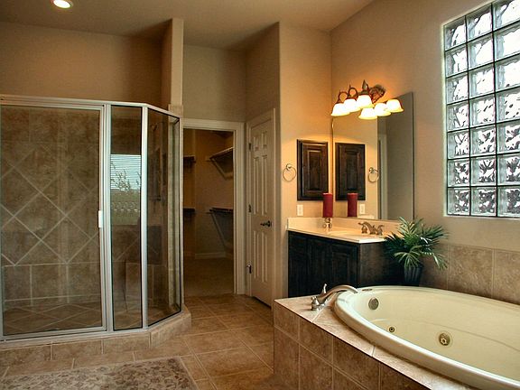 5th image of 3255 Roan Way