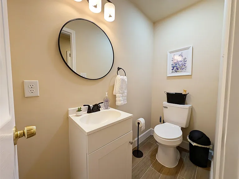 3215 Royal Oaks Dr — Photo 20