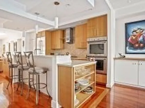 17 Albemarle St APT 1, Boston, MA 02115