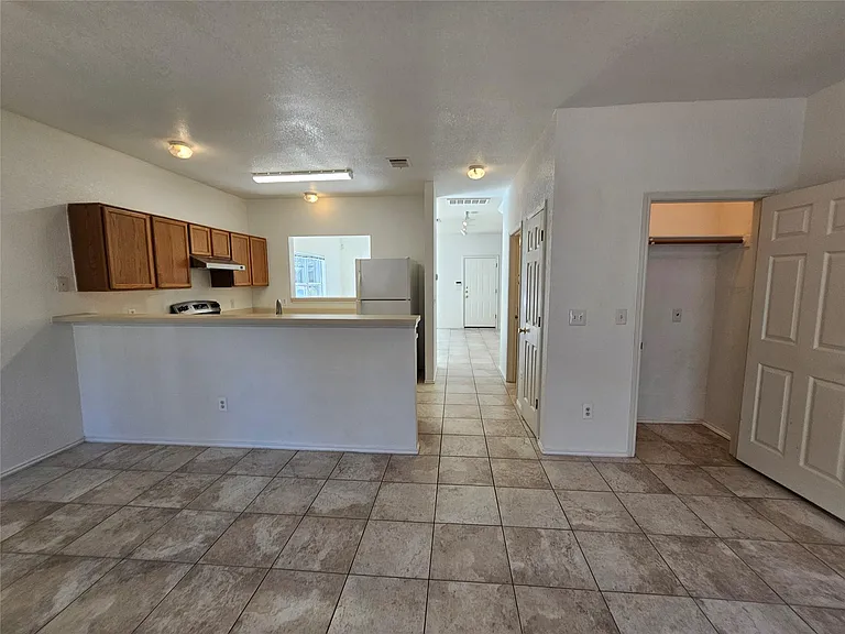 304 Windridge Village Cv — Photo 15