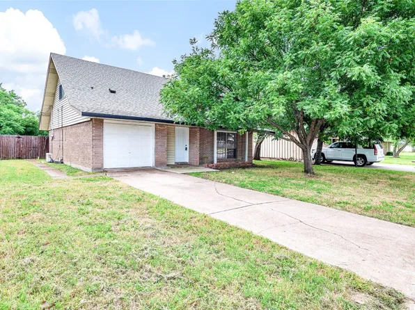 3010 Ridgeview Ln, Irving, TX 75062