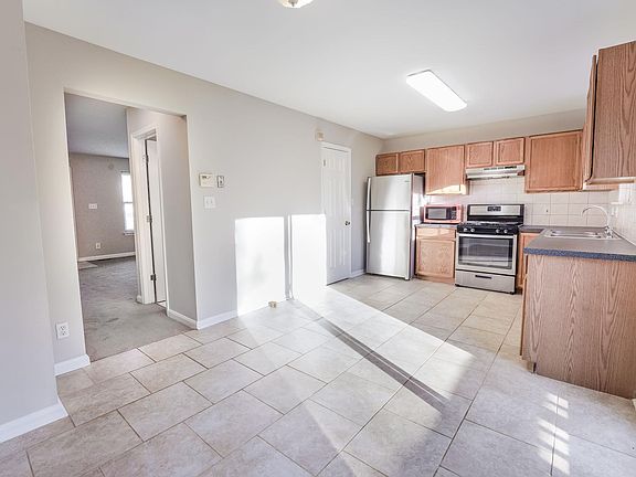 3rd image of 4352 Normandy Ct