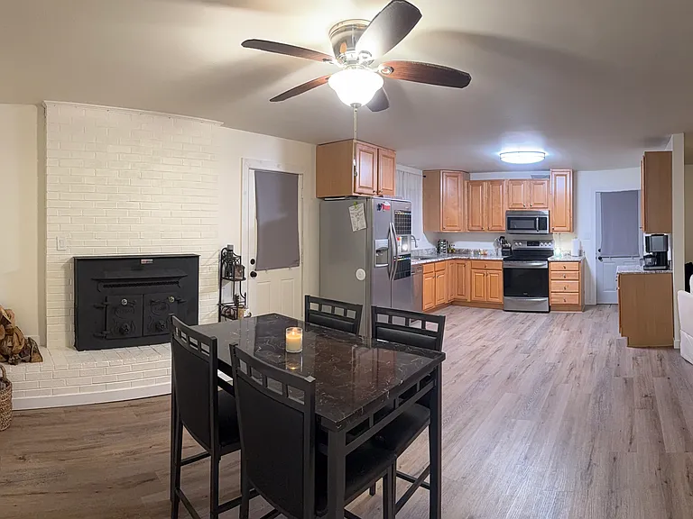 212 Hawkins Rd — Photo 6