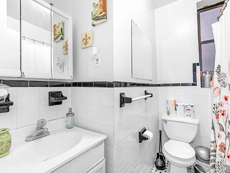 794 Washington Ave #5 — Photo 4