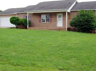 5022 Stone Dr, Conover, NC 28613