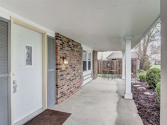 4th image of 4215 Stanton Dr