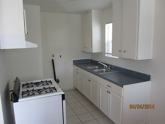 3rd image of 45352 Park St APT 7