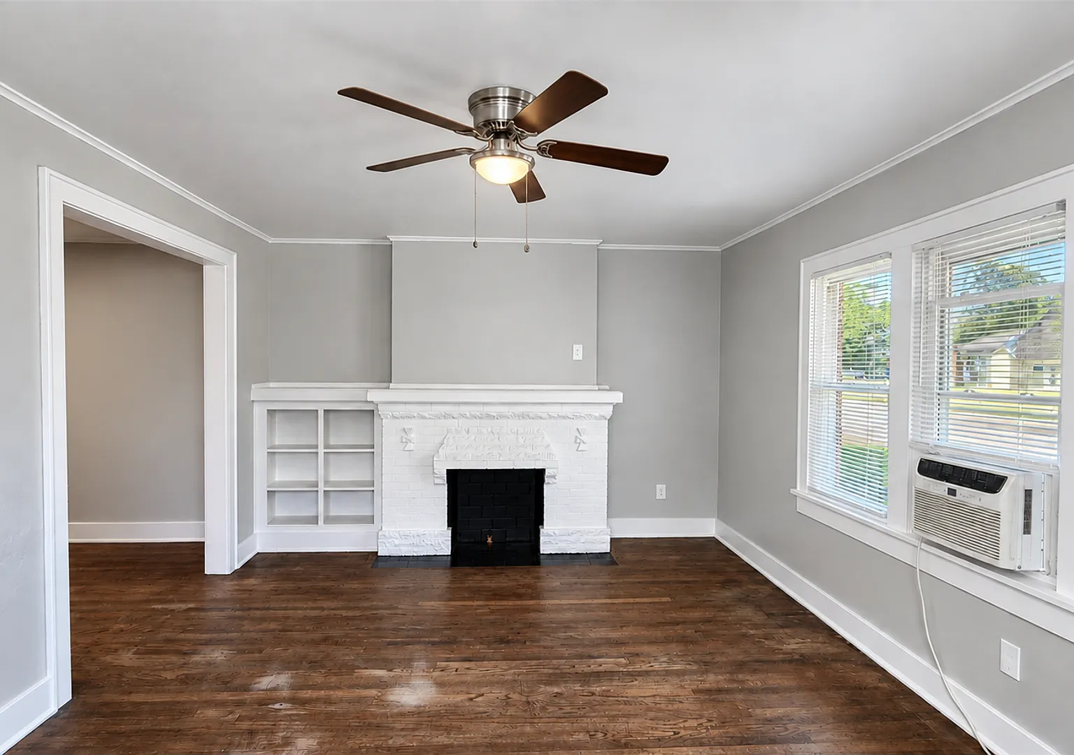 Duplex 3146 NW 15th St — Photo 3