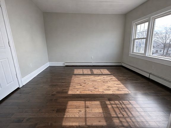 3rd image of 89 Huntington Ter Floor 3