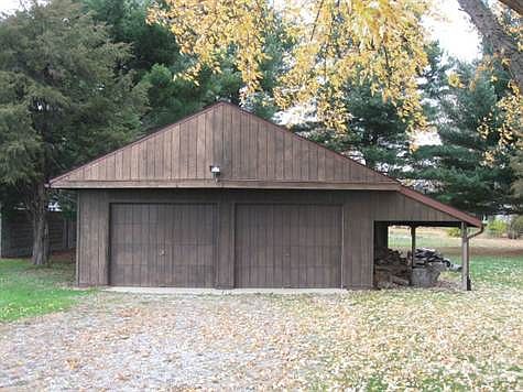 detached garage