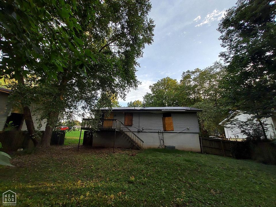 2nd image of 2005 Bunker Hill Rd