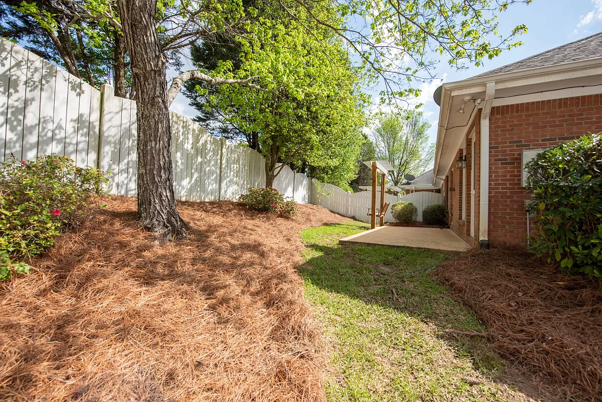 Building Photo - 1613 Overcup Cir