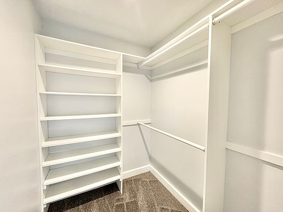 5th image of 6033 Romaine St #T5