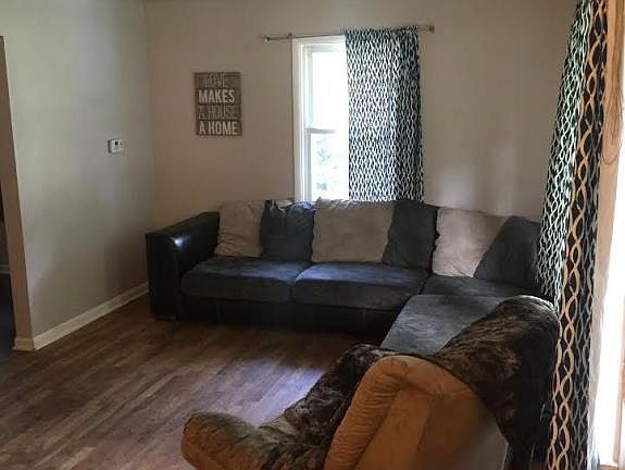 3rd image of 221 Westfield Dr