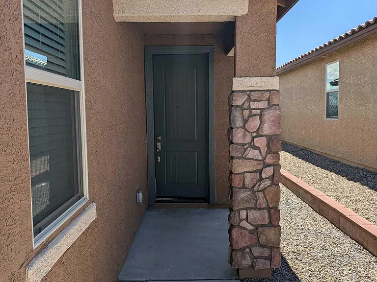 2195 W Desert Topaz Way — Photo 3