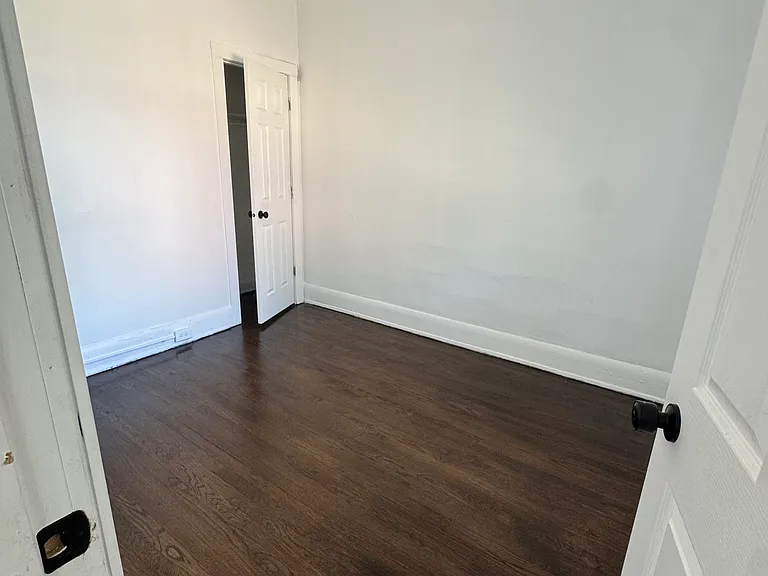 5001 W Ferdinand St #2 — Photo 12