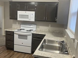 331 E Locust St, Nevada, MO 64772