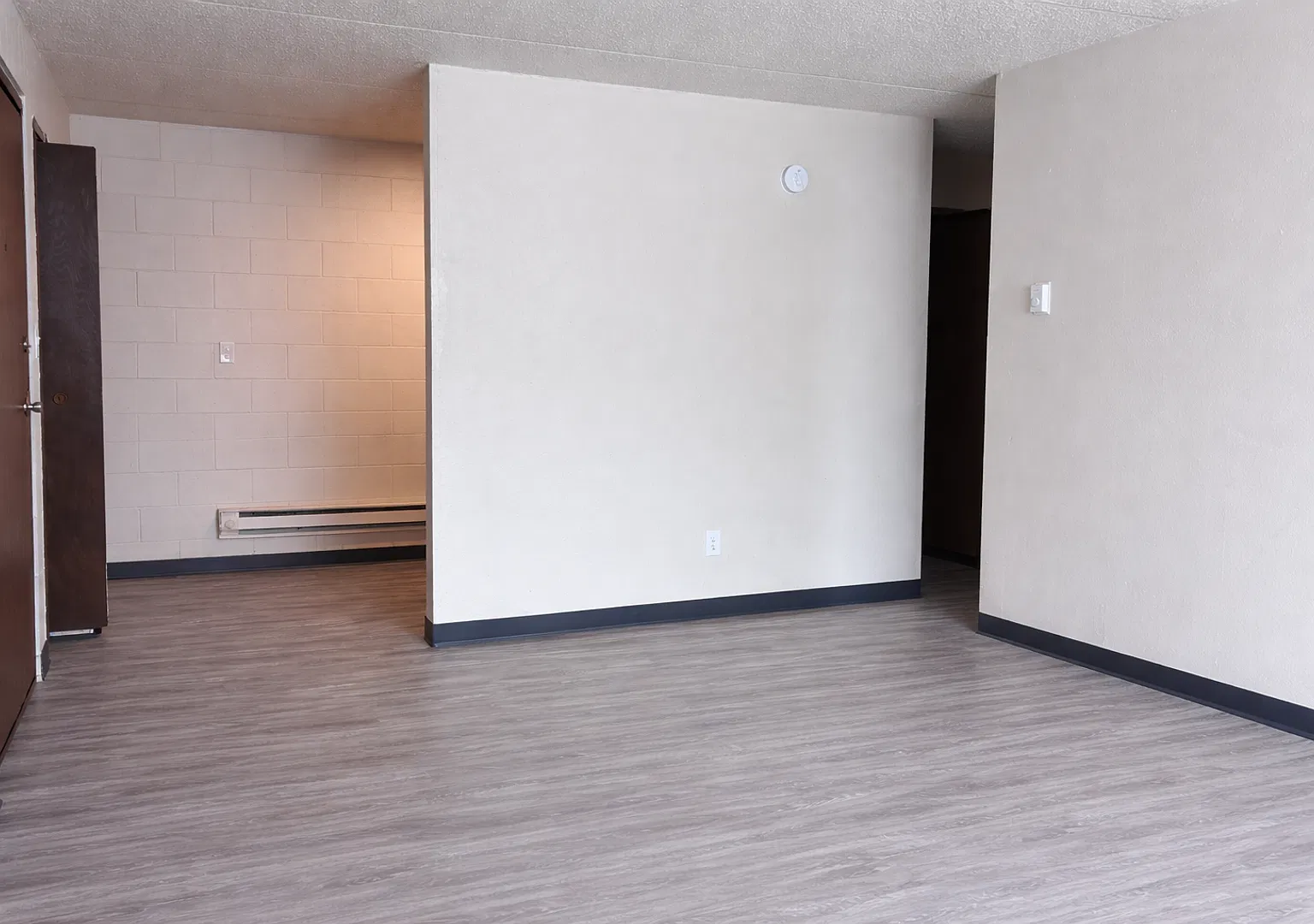 Darcys Apartments — Photo 2