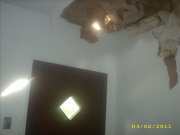 5th image of 4307 Beachwood Ave