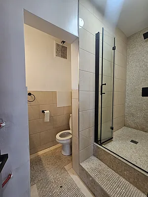 Rented by Kasin Management | media 10