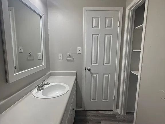 3rd image of 103 Smith Ln #L