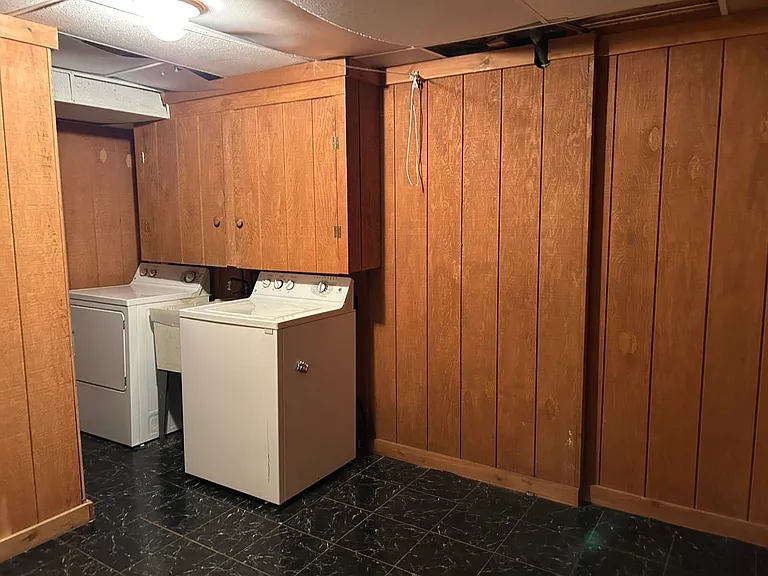 4456 Donna Dr — Photo 31