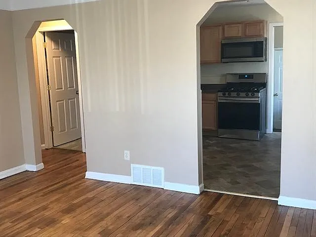 34295 Glover St — Photo 15