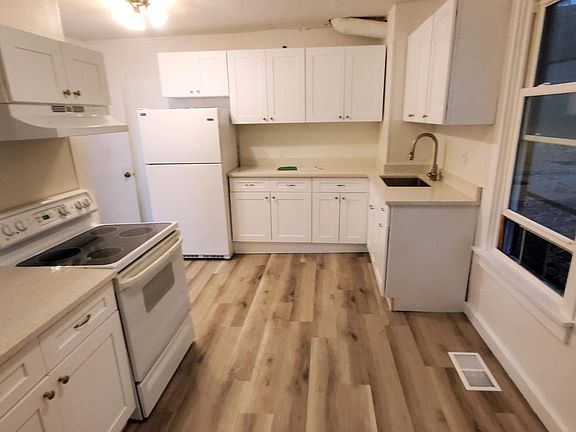 Eat in Kitchen