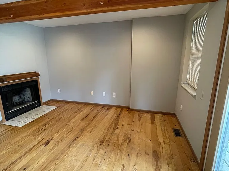 2163 Indianola Ave — Photo 19