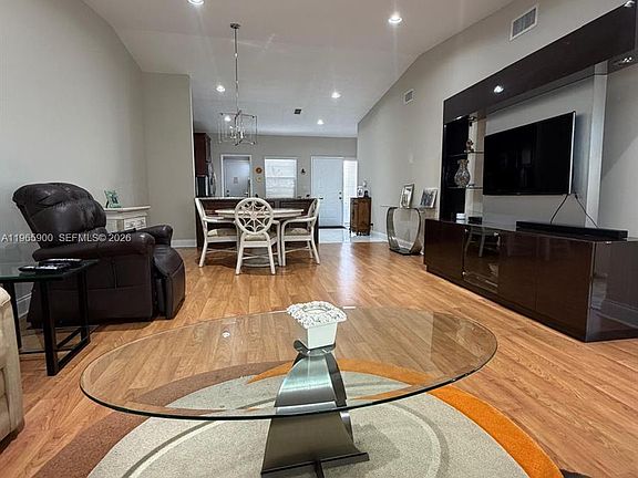 5th image of 6180 Kings Gate Cir