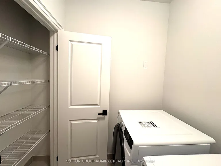 16 Donnacona Dr — Photo 27