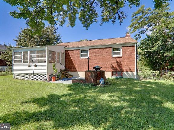 2nd image of 10019 Mayfield Dr