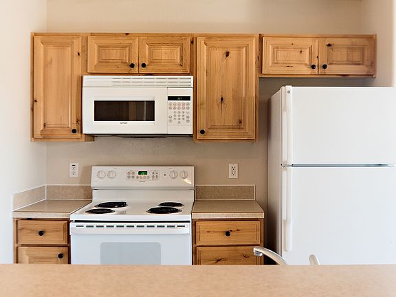 3rd image of 2317 Eagle Dr APT 202