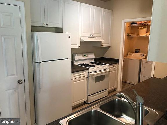5th image of 501 Hungerford Dr APT 355