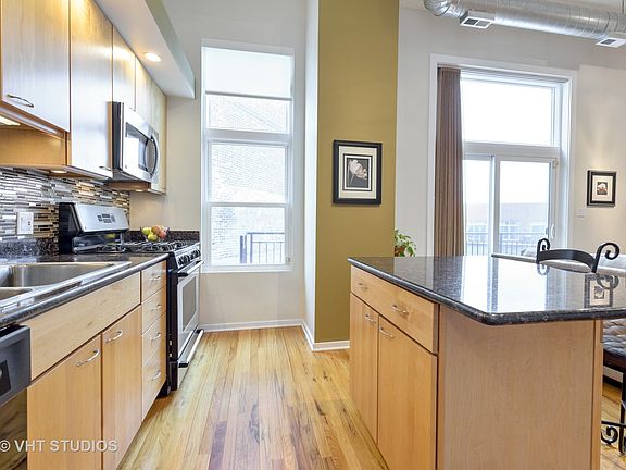 2nd image of 2310 S Canal St #610