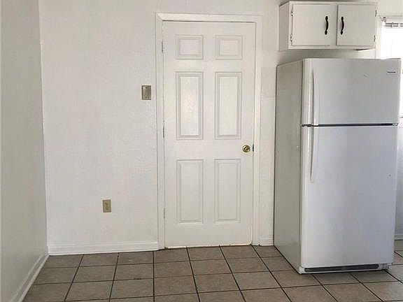 4th image of 705 W Church Ave