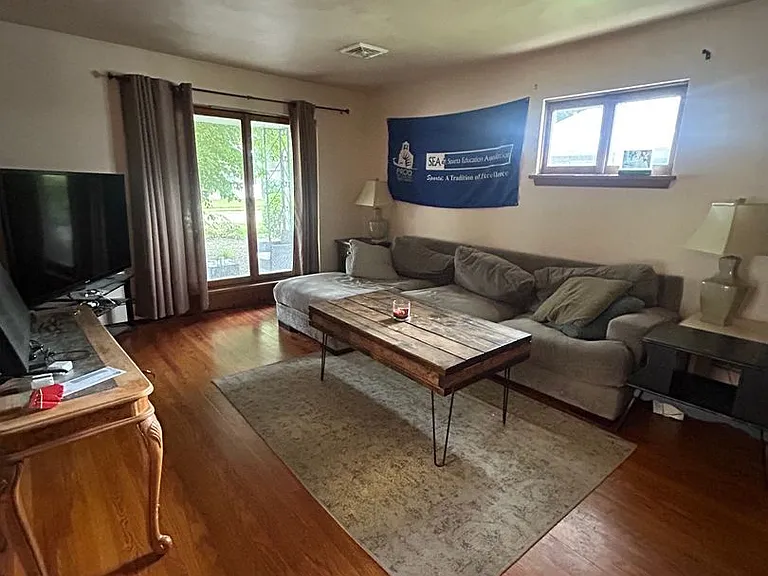 612 E Beaver Ave — Photo 15