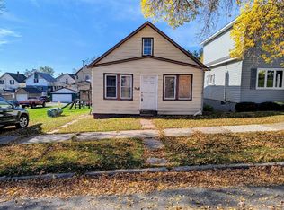 111 W Nebraska Ave, Gilbert, MN 55741