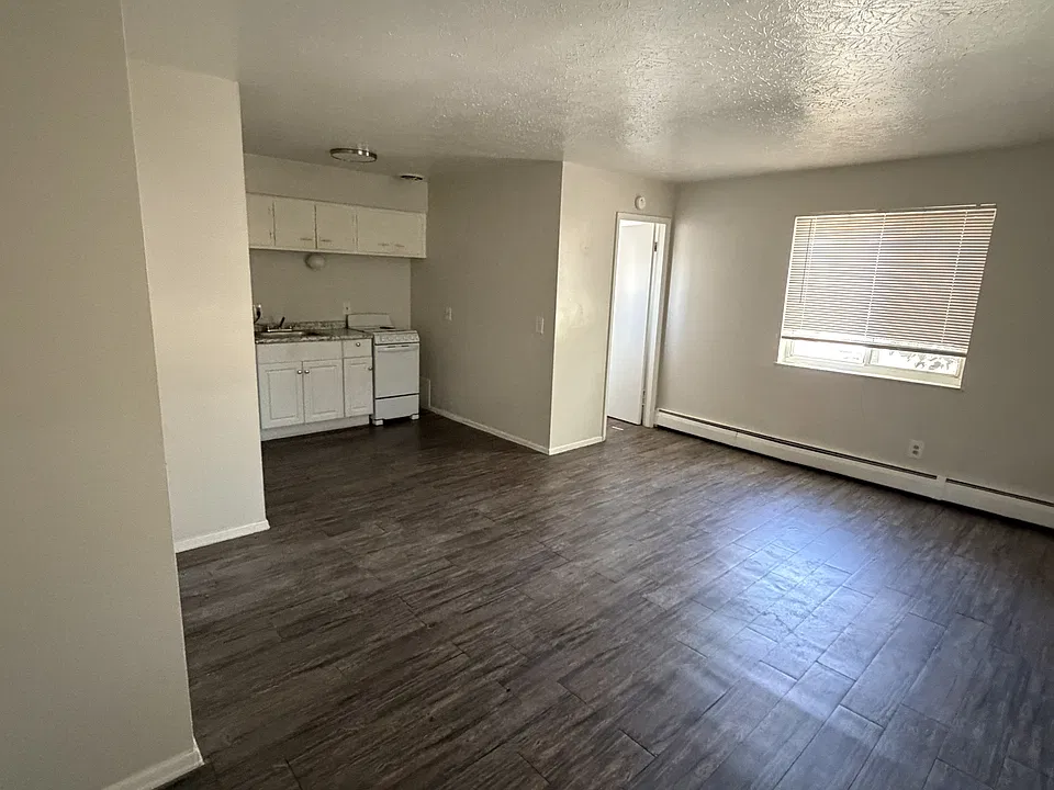 2070 Elm Ave #7