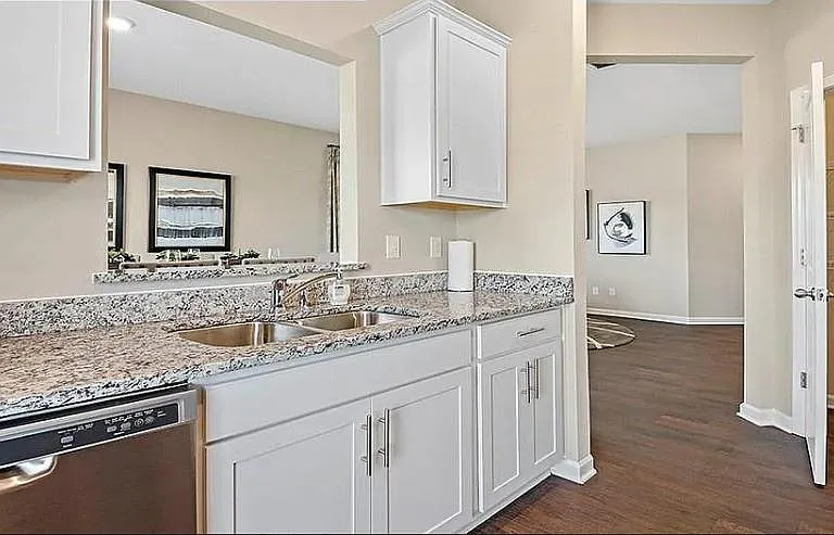 7104 N Mills Rd — Photo 38