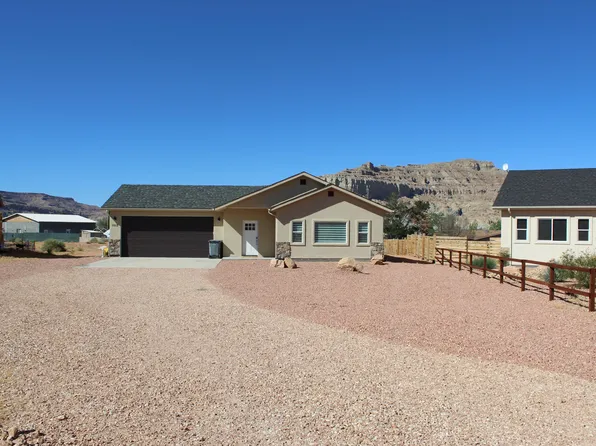 1015 E Canyon Dr, Kanab, UT 84741