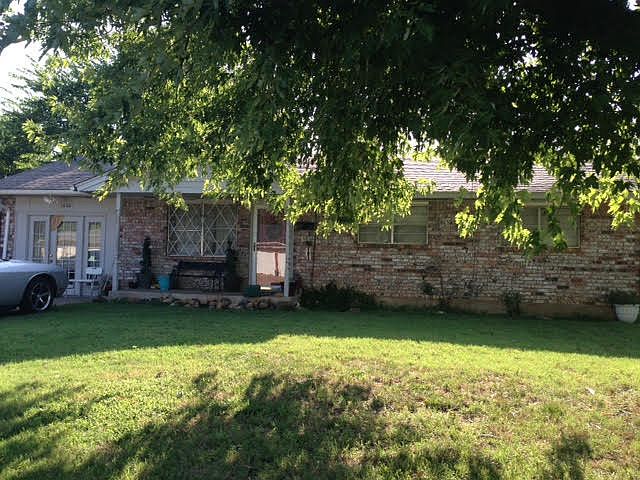 1st image of 1110 Harrington Dr