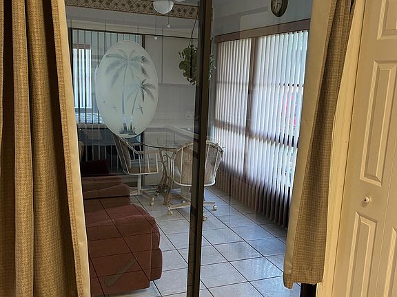 3rd image of 1305 Villaway W #1305