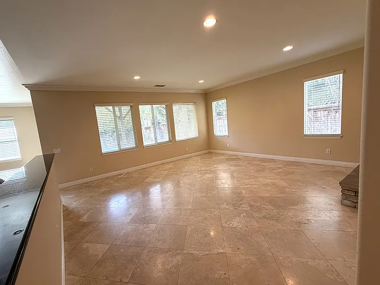 6363 Hazel St — Photo 4