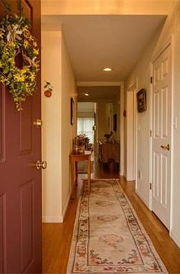 4th image of 9 Essex Way
