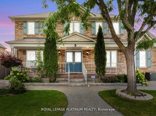4 Skipperhill Cres, Toronto, ON M1X 1W2