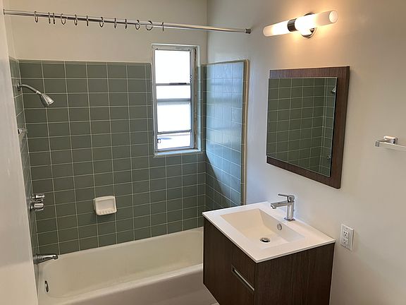 5th image of 1237 E Washington Blvd APT 2