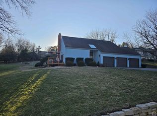 535 SW Danbury Ln, Topeka, KS 66606