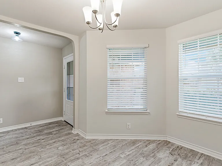 2623 Barbwire Way — Photo 39