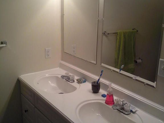 4th image of 2047 E 5th Ave